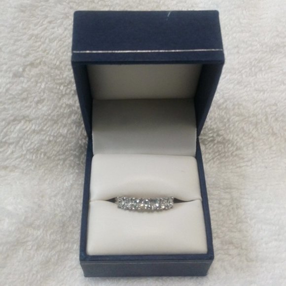 7 Stone CZ band ring Stainless Steel - Picture 4 of 4